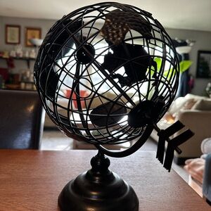 Black Globe Cork Cage